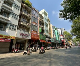 Cho thuê nhà mặt tiền đường Nguyễn Trãi, Quận 5, TPHCM
