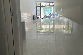 Nhà Cấp 4 Mặt Tiền Đường Kinh Doanh Ngay Chợ