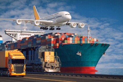 Không chỉ quanh quẩn "ao nhà", doanh nghiệp logistics cần tiến ra "biển lớn"