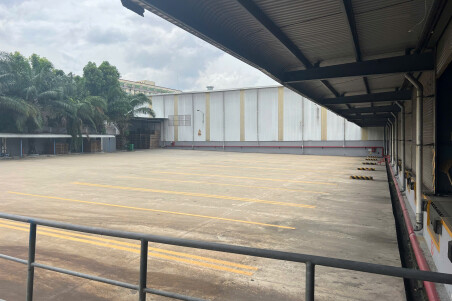 Cần Cho Thuê Kho Tiêu Chuẩn Vị Trí Đắc Địa Nằm Ngay Trung Tâm Kho Vận Logistics Trực Thuộc Khu Công Nghiệp Sống Thần ,Dĩ An ,Bình Dương.