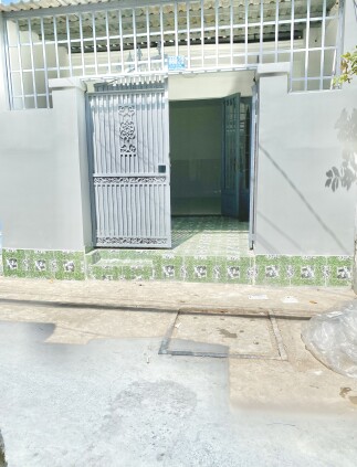 Cho thuê nhà có sân rộng rãi tại Hẻm 666 Huỳnh Tấn Phát, P. Phú Thuận, Quận 7, TP.HCM