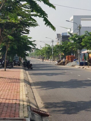 Bán đất đối diện công viên Đường số 30 Khu T&T Thái Sơn Long Hậu, tỉnh Long An