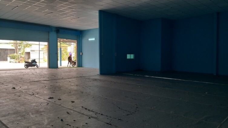 Bán mặt bằng kho xưởng 450m2 mặt tiền ĐT 835 thuộc huyện Bến Lức, tỉnh Long An