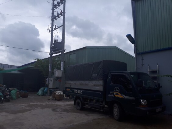 Cho thuê kho xưởng 1300m2 đường xe tải lớn tại Bến Lức, tỉnh Long An