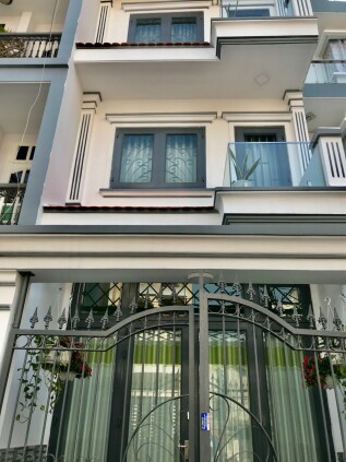Cho thuê nhà nguyên căn còn mới trong KDC Phú Thuận, P. Phú Thuận, Quận 7