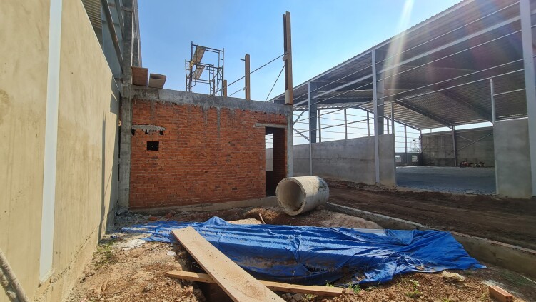 Kho xưởng đang xây dựng mặt tiền Quốc Lộ 13, Lai Hưng, Bàu Bàng