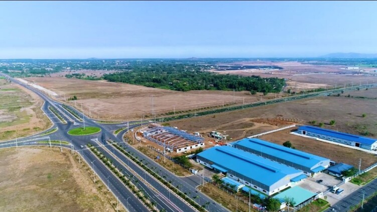 Bán đất 8200m2 trong Khu công nghiệp Tân Đô, huyện Đức Hòa, tỉnh Long An